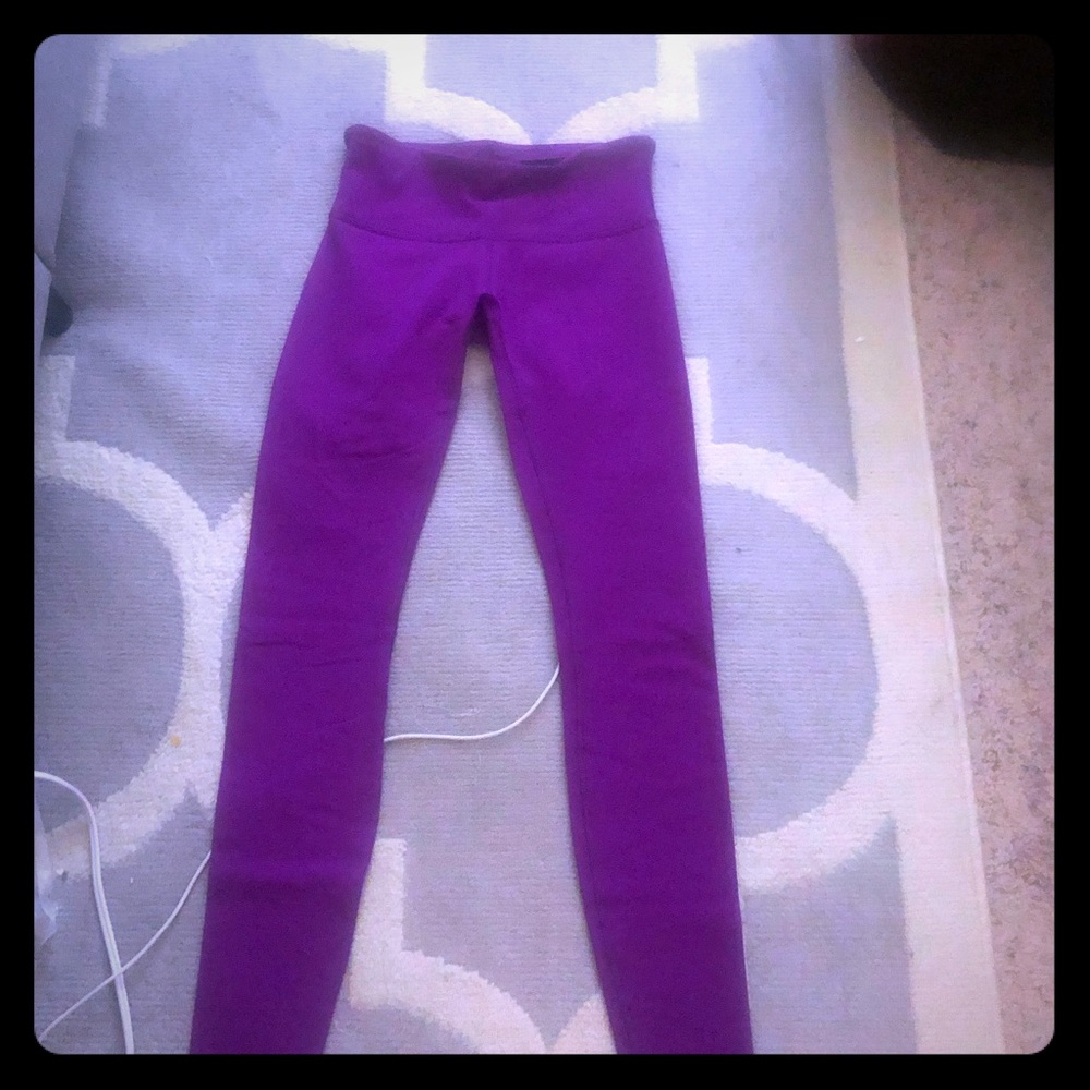 Lululemon purple/Fuscia leggings brand new w/o tag